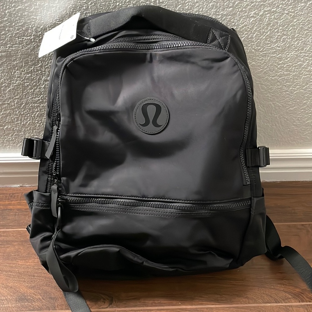LULULEMON NEW CREW BACKPACK (black)